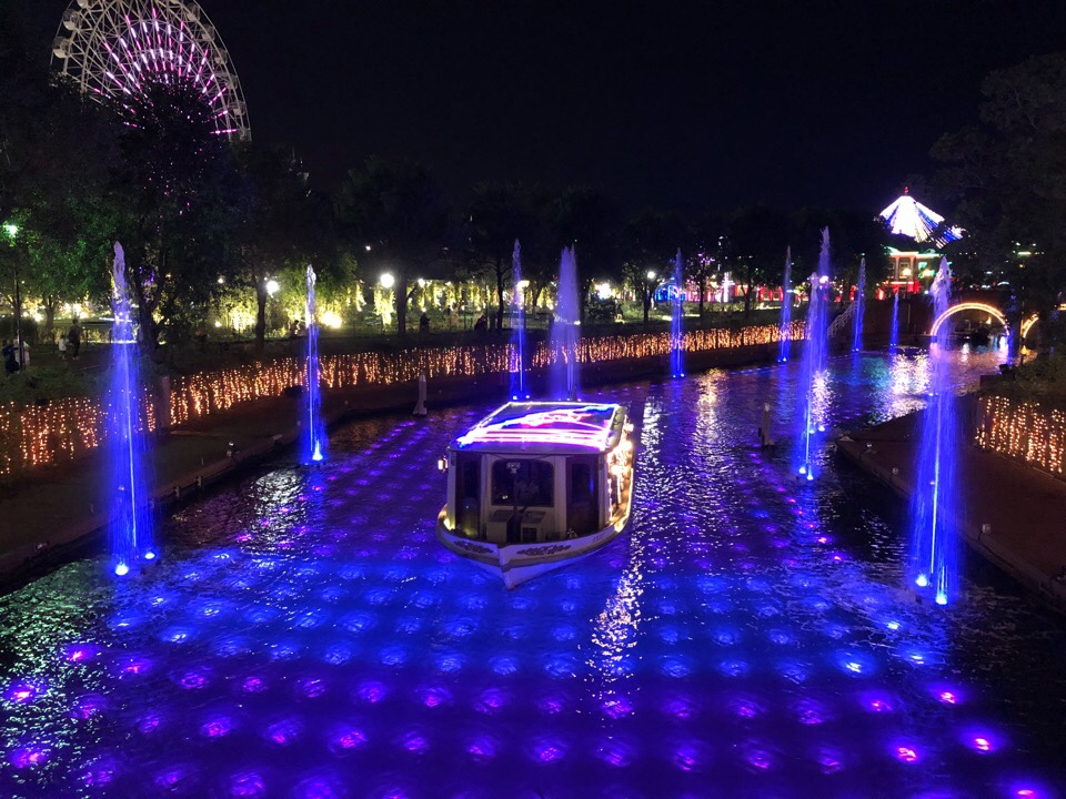 ハウステンボス光の王国2018の光と噴水の運河