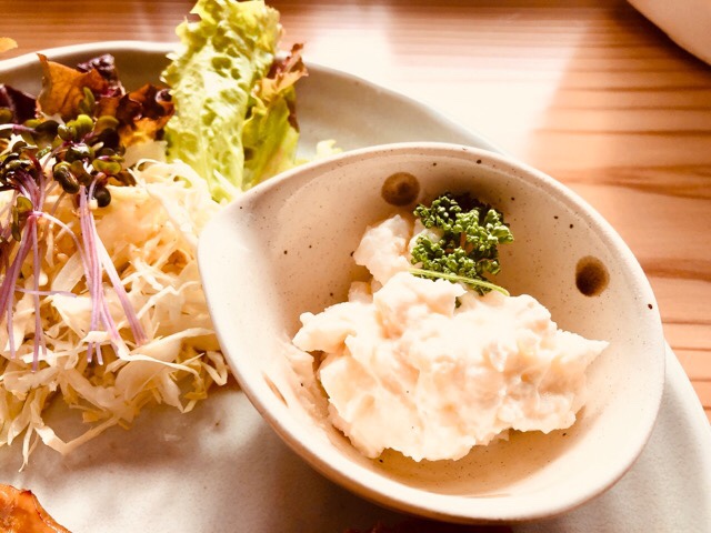 cafe Lepusの週替わりランチ800円のポテトサラダ