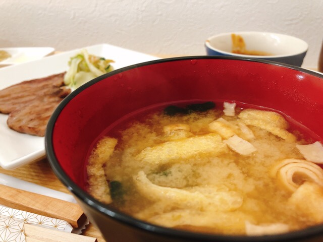 牛たん専門店 大阪屋のランチの味噌汁
