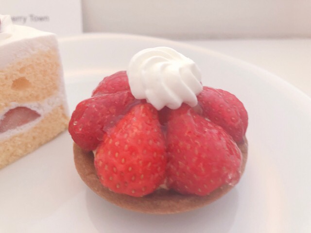 Cherry Townのいちごタルト