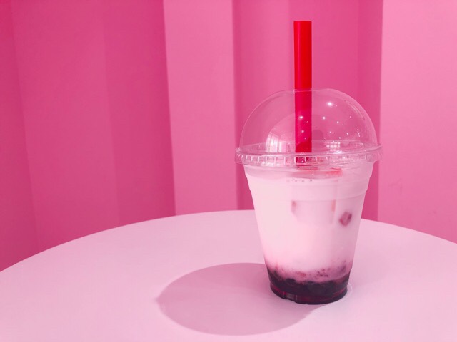8cafeはピンクの内装がめっちゃ可愛い