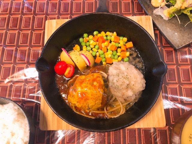 ツヂノハチヤの和牛ハンバーグが来た!