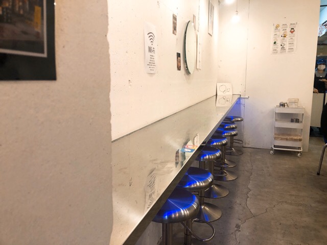 KITCHEN CAFE LAOLEEの店内